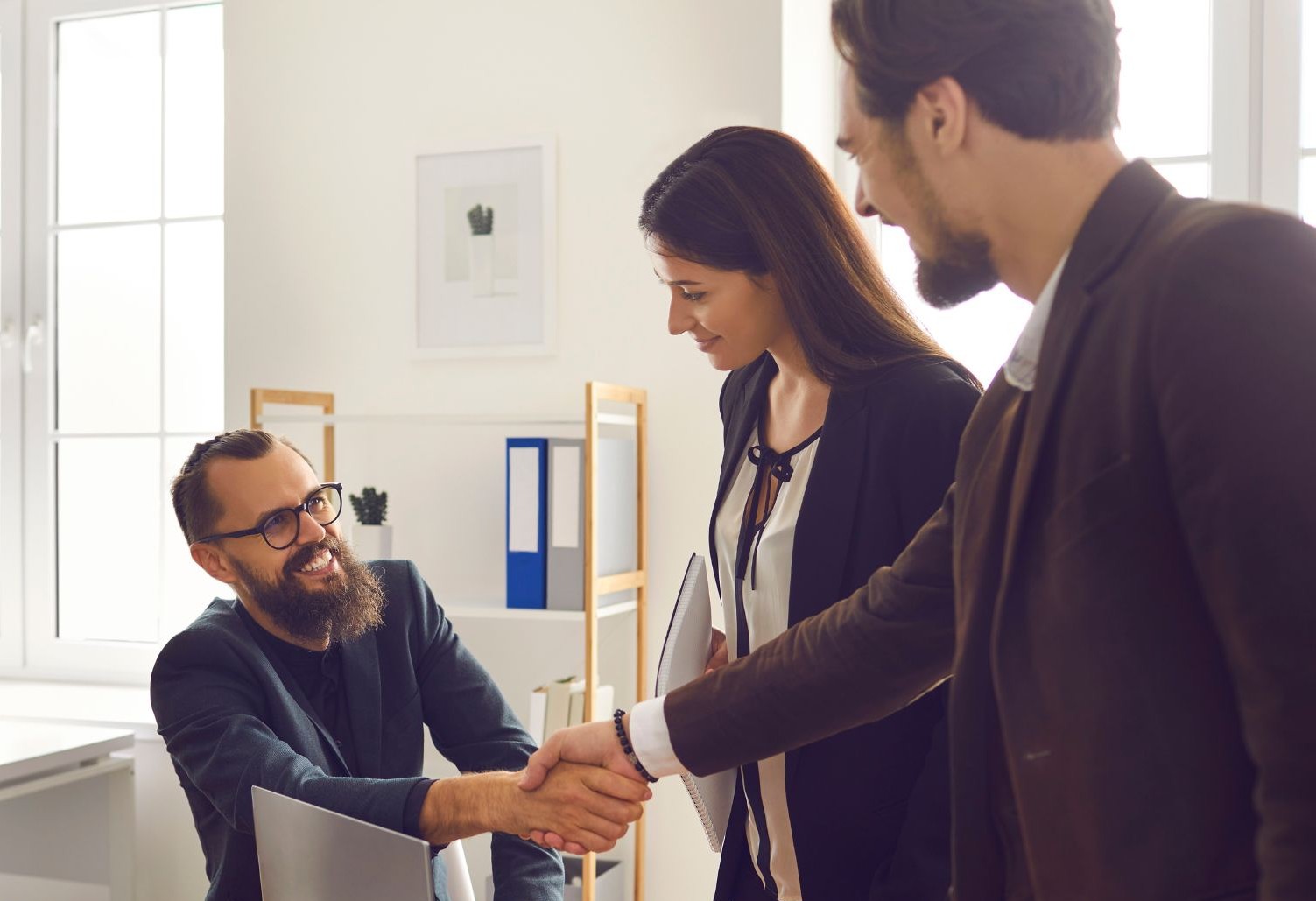 Business partnership between N7 Banking and financial institutions